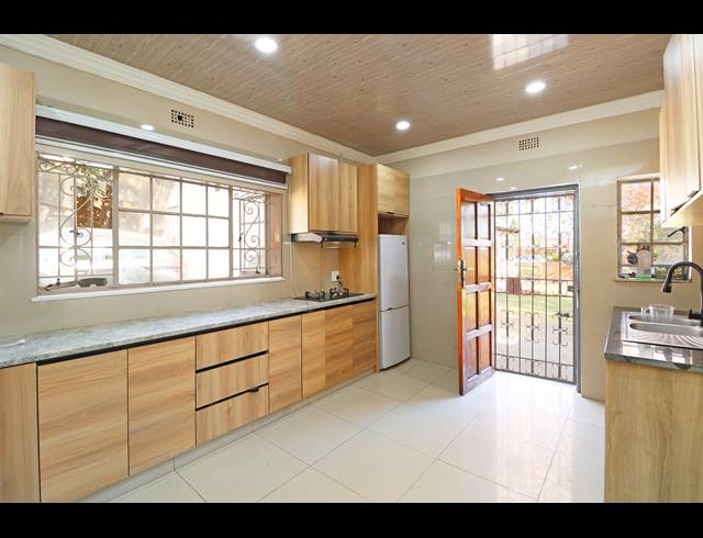 5 BEDROOM HOUSE FOR SALE IN DUNSEVERN